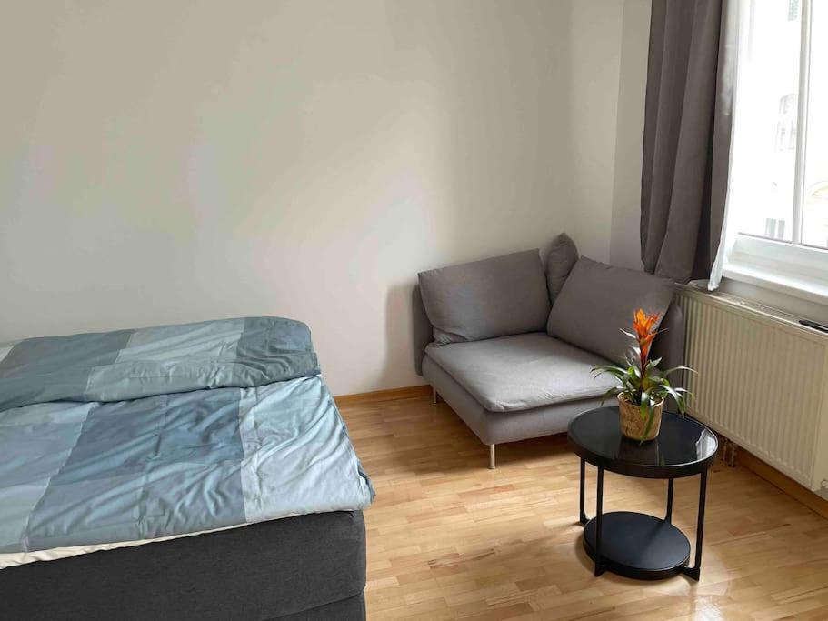 Apartment Next To Mariahilferstrasse Вена Экстерьер фото